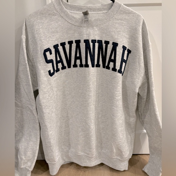 Ladies Size Small “Savannah” Crewneck - Never worn Perfect Condition - Picture 1 of 3